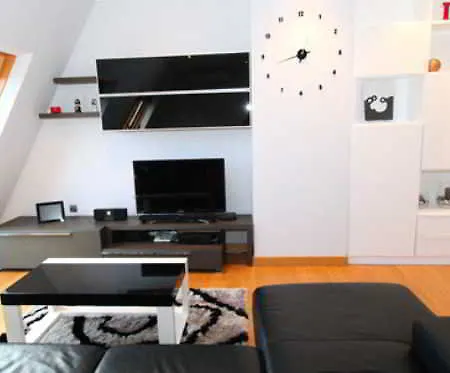 Easo 1 By Feelfree *